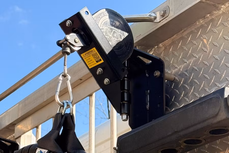 EZ Claw Hinged Versa Mount Bracket
