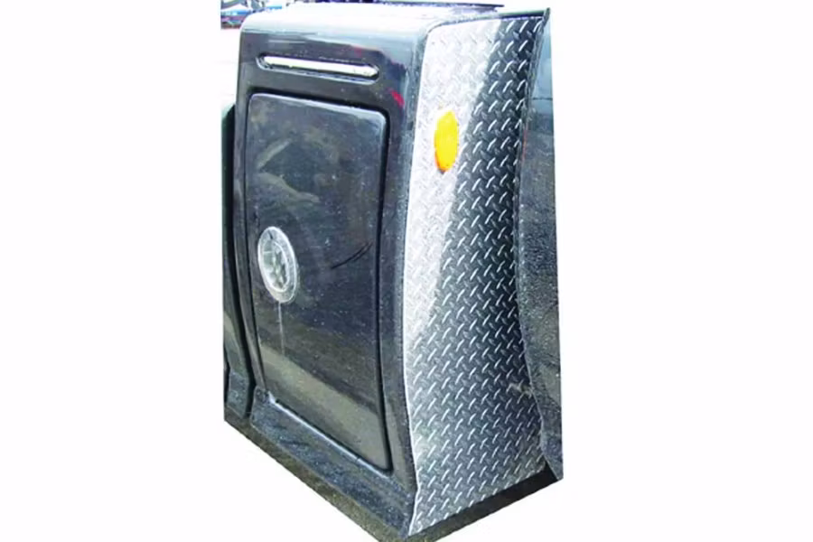 Zip's Custom Composite Tunnel Box Aluminum Rock Guard
