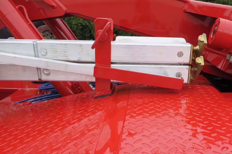 10971-zip-x27-s-custom-dolly-axle-storage-brackets-chevron-408-2.jpg Zip's Custom Dolly Axle Storage Brackets Chevron 408