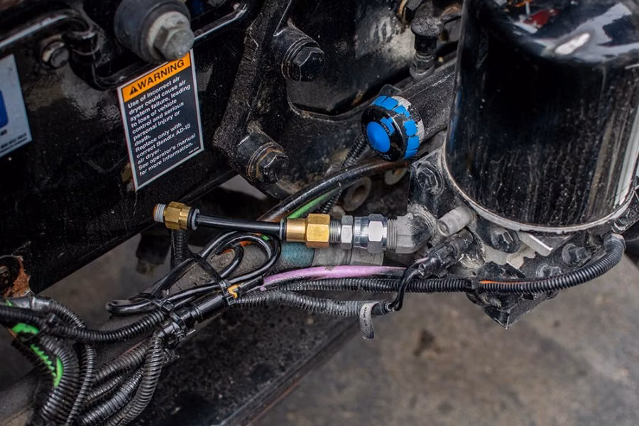 AW Direct Air Dryer Connector Assembly
