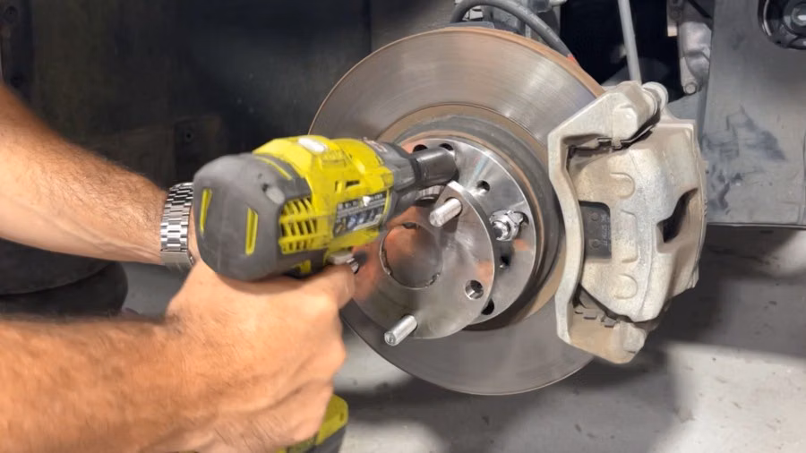 11336-guni-wheel-hub-universal-rotating-hub-1.jpg GUNI Wheel Hub Universal Rotating Hub