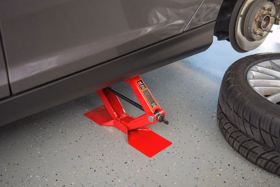 Torin BigRed 1.5 Ton Scissor Jack