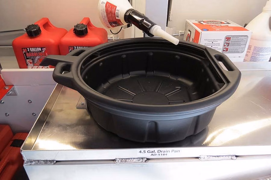 11751-aim-supply-4.5-gallon-drain-pan-1.jpg Aim Supply 4.5 Gallon Drain Pan
