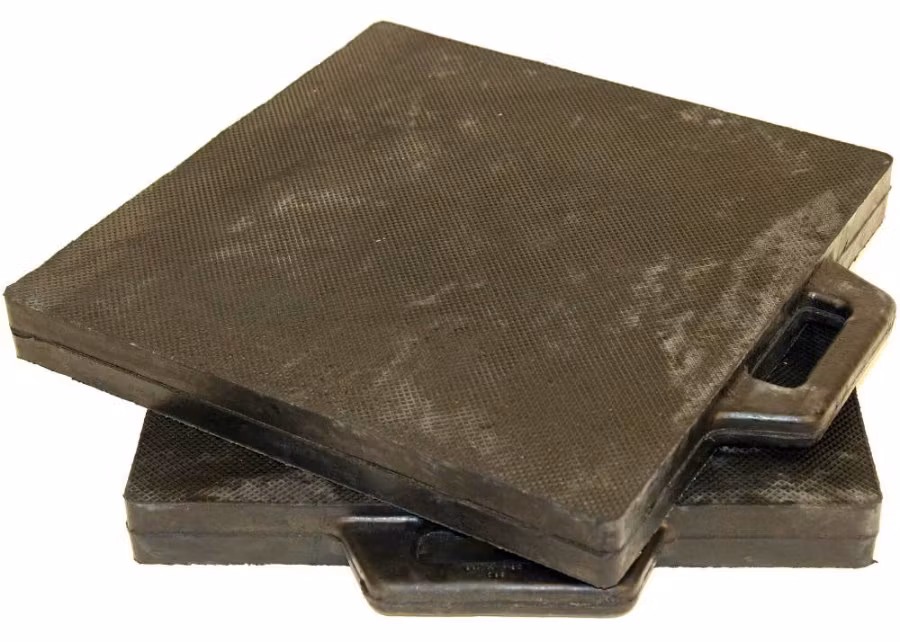 Buyers Rubber Outrigger Pad 18" x 18"