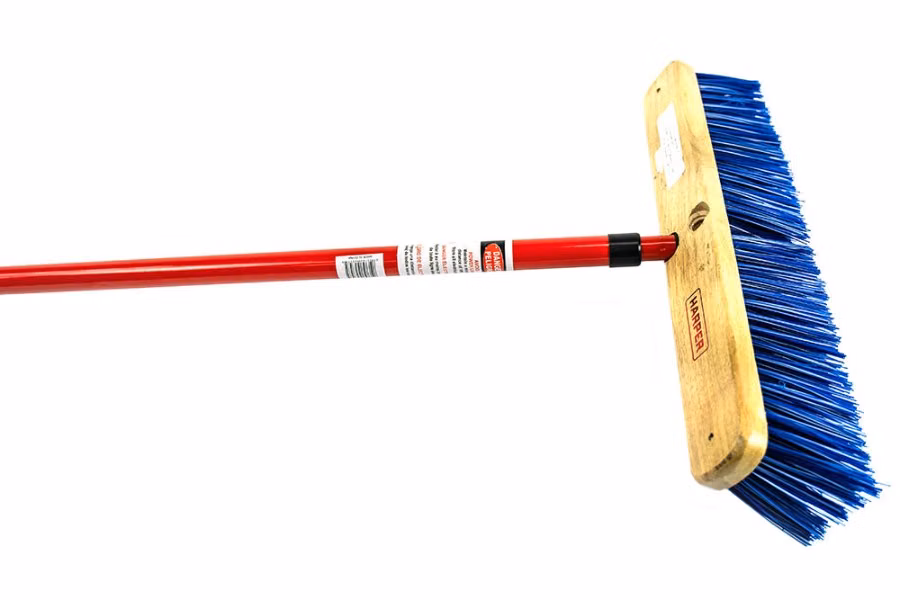 Zip's Broom w/ Extendable Handle 18" Wide