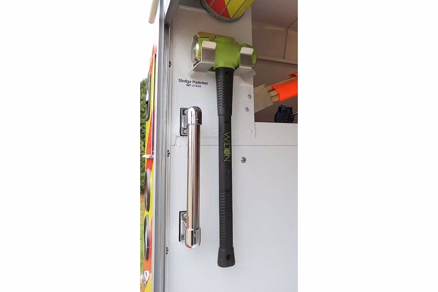 12585-wilton-14-lb.-head-sledge-hammer-w-24-quot-handle-1.jpg Wilton 14 lb. Head Sledge Hammer w/ 24" Handle