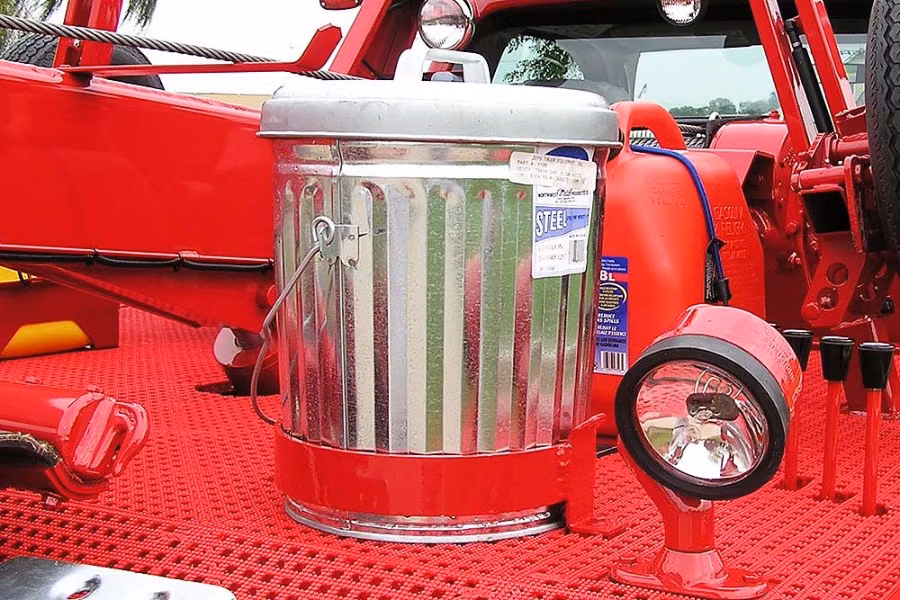 Zip's Custom 6 Gallon Trash Can Bracket
