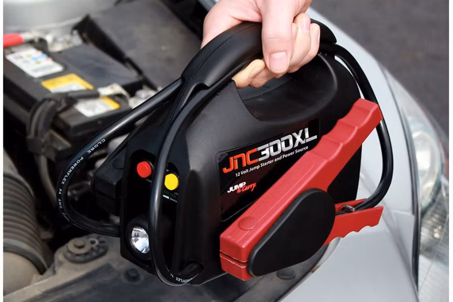 Jump-N-Carry 900 Peak Amp 12 Volt Ultra-Portable Jump Starter