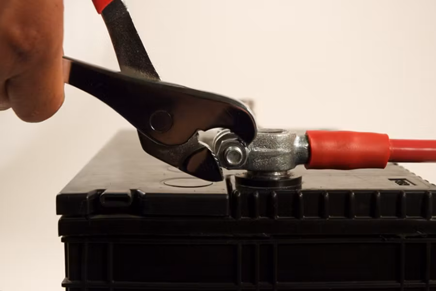 Quick Cable 9" Angled Battery Pliers