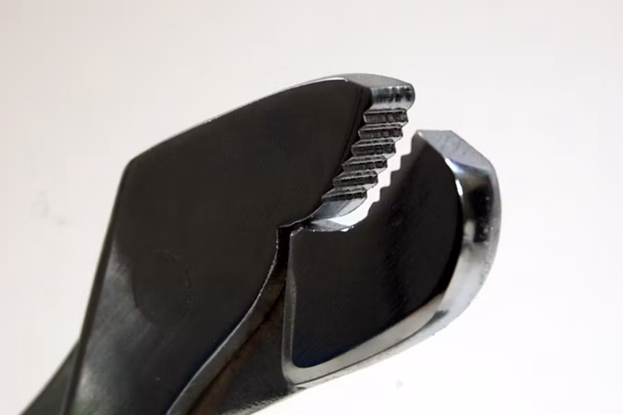 Quick Cable 9" Angled Battery Pliers
