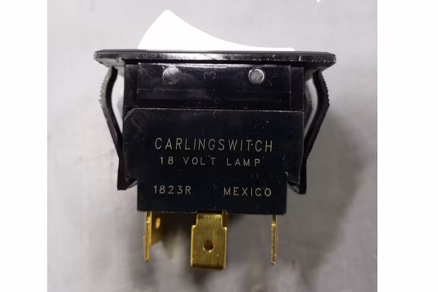 2125-40a-rocker-switch-amber-1.jpg 40A Rocker Switch, Amber
