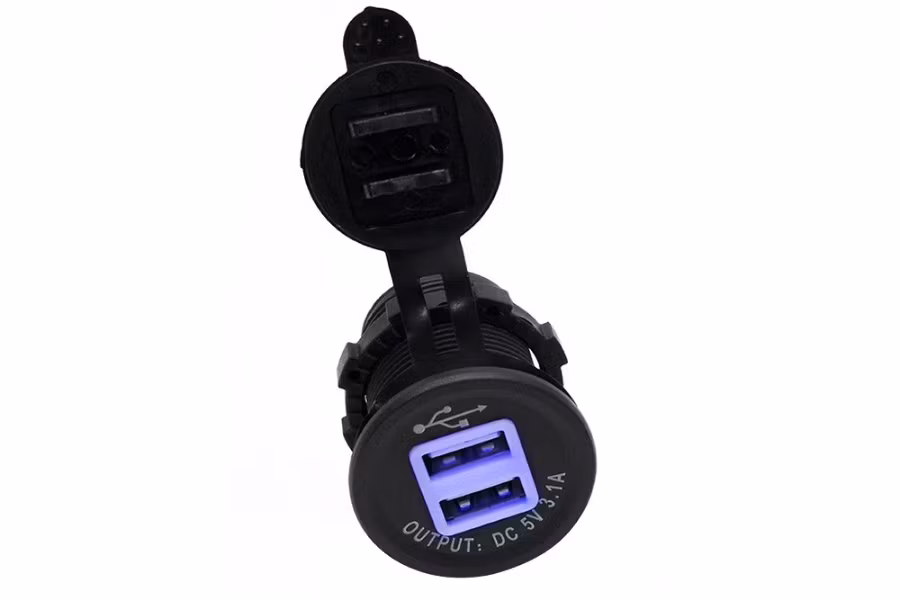 Race Sport 2 Port USB Socket 3.1A    Input: DC12V/24V Output: DC5V 3.1A totally 4led inside