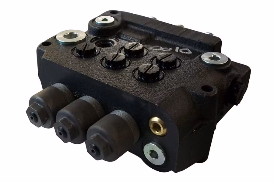 3419-century-parker-3-spool-wheel-lift-control-valve-1.jpg Century Parker 3 Spool Wheel Lift Control Valve