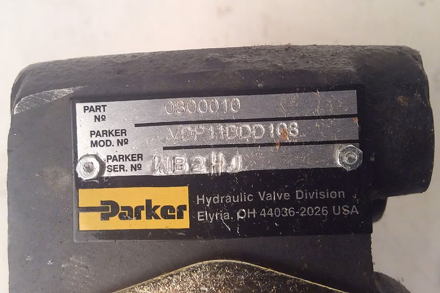 Century Parker 3 Spool Wheel Lift Control Valve