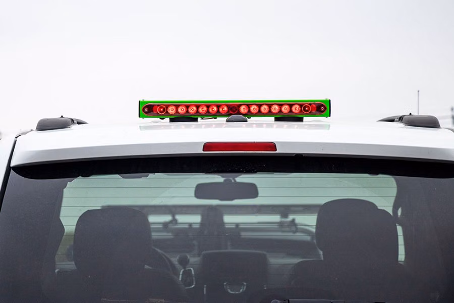 TowMate 22" Wireless Lime Tow Light