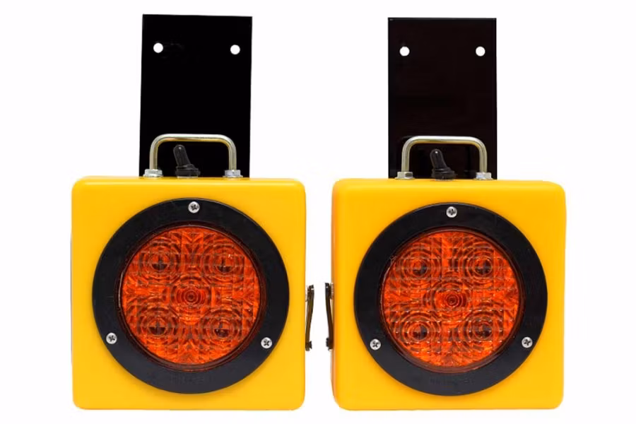 3836-towmate-wireless-outrigger-strobe-lights-1.jpg Towmate Wireless Outrigger Strobe Lights