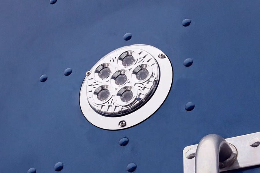 Trux 5" Legacy Series Heat Technology LED Spot Beam w/ Bezel Mount