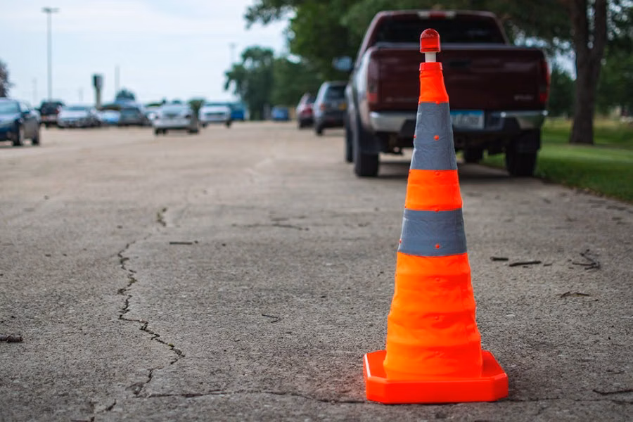 Cortina 28"H Collapsible Cone with LED Cone Light